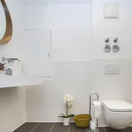 Apartment 2: Schoene Schwabing 70m² Sannierte City Munich